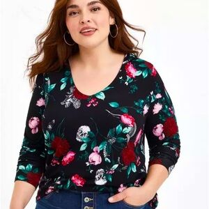 Torrid Super Soft Floral Skull Moth Raven Hoodie 3X NWT
